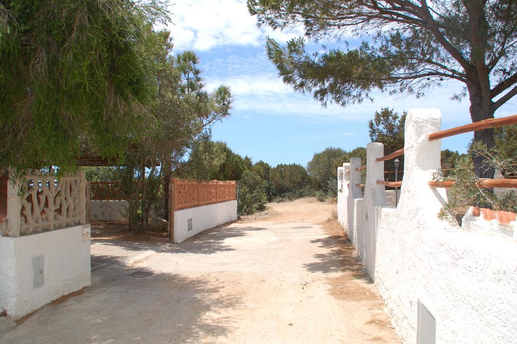 Apartments Casa Vacanze Porto Pino Exterior photo
