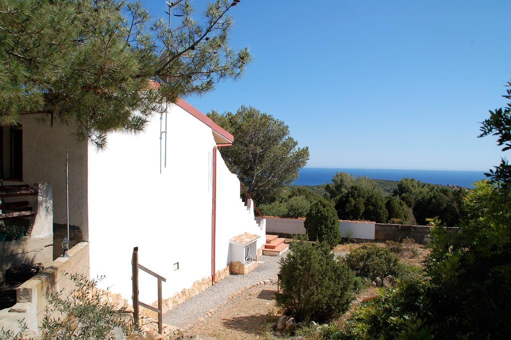 Apartments Casa Vacanze Porto Pino Exterior photo