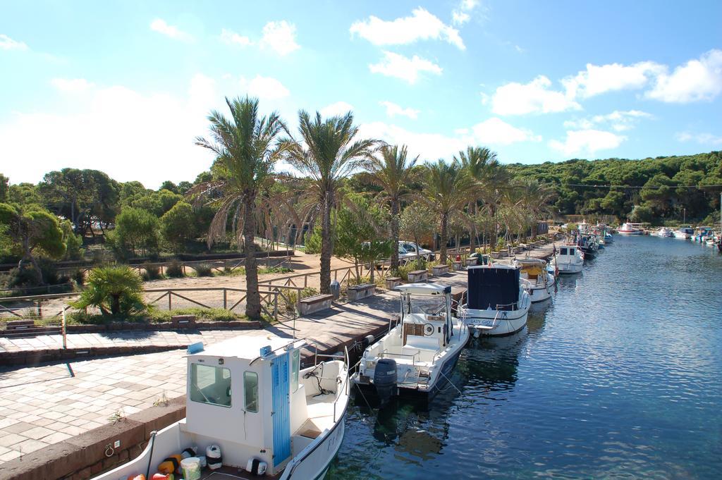 Apartments Casa Vacanze Porto Pino Exterior photo